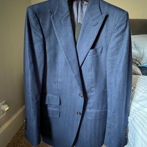 Wool/cashmere SuitSupply men’s sport jacket.